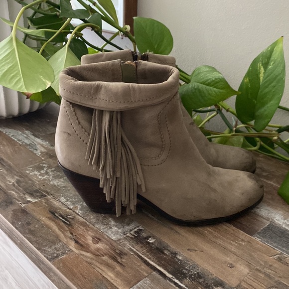 Sam  Edelman fringe boots! - Picture 3 of 7